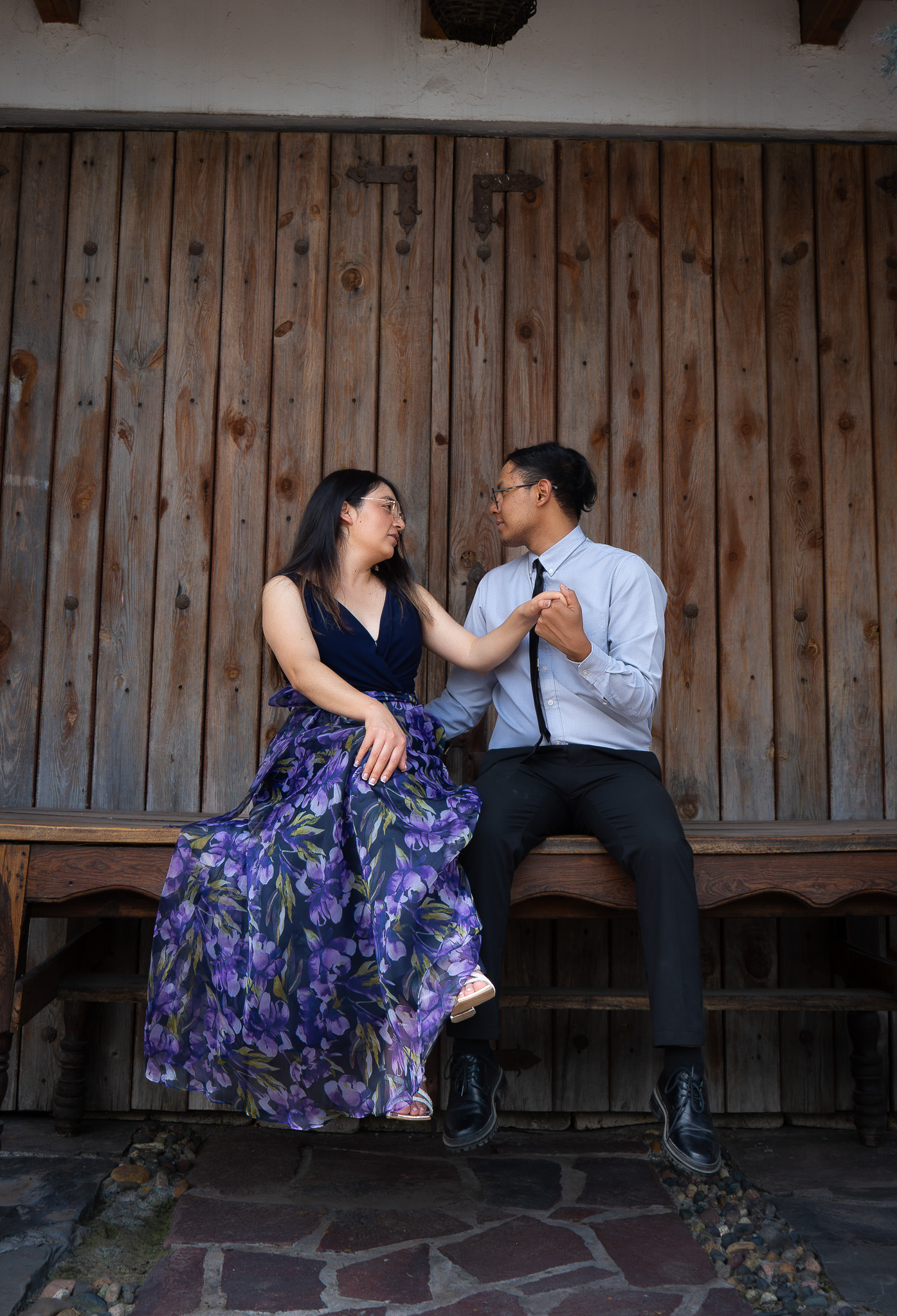 Jenifer y Abinadad - Sentados en la banca